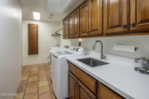 $2,295,000 | 8400 East Dixileta Drive, Unit 147, Scottsdale, AZ 85266