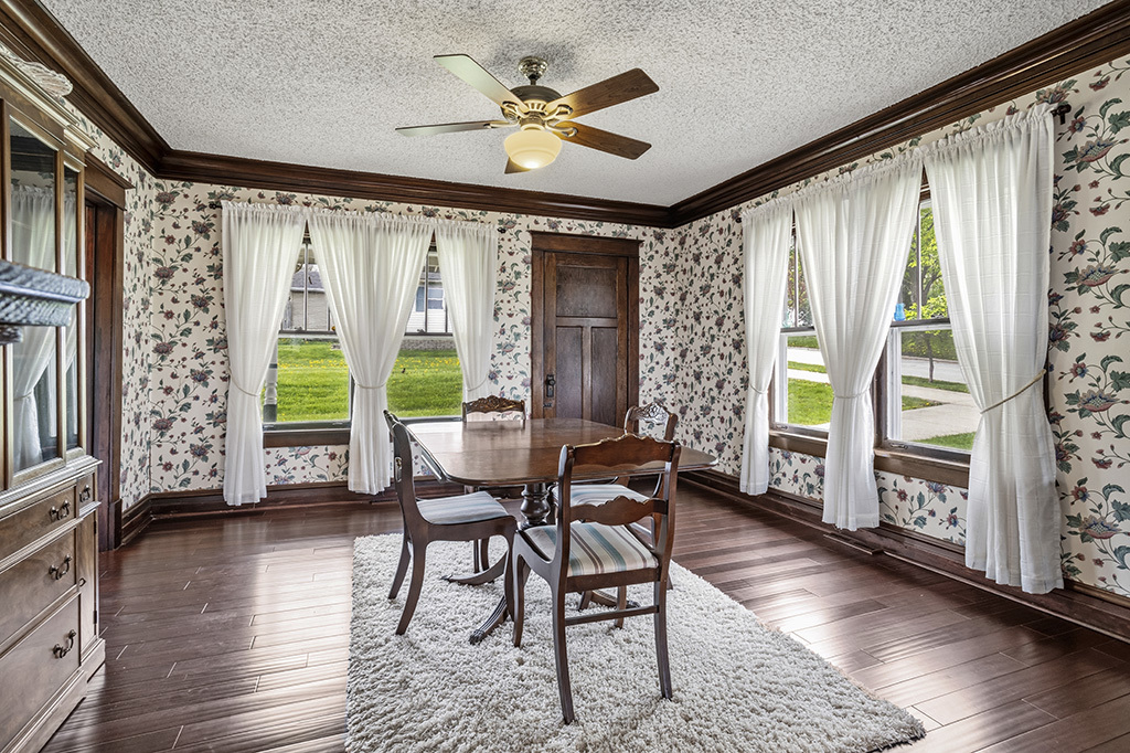 302 East Division Street Lemont, IL 60439 - Photo 14 of 26 a view of a livingroom with furniture window and wooden floor