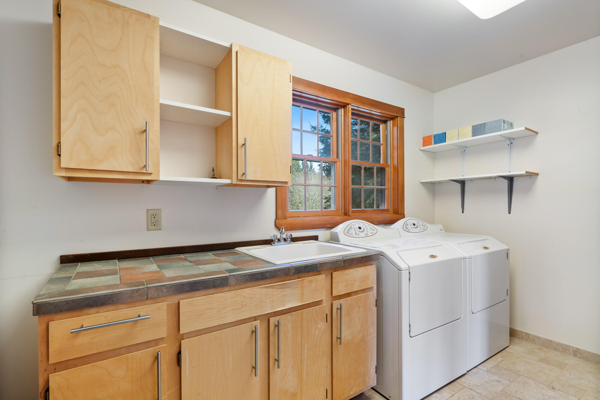 2705 Netarts Bay Road Tillamook, OR 97141 - Photo 42 of 61 Laundry Room