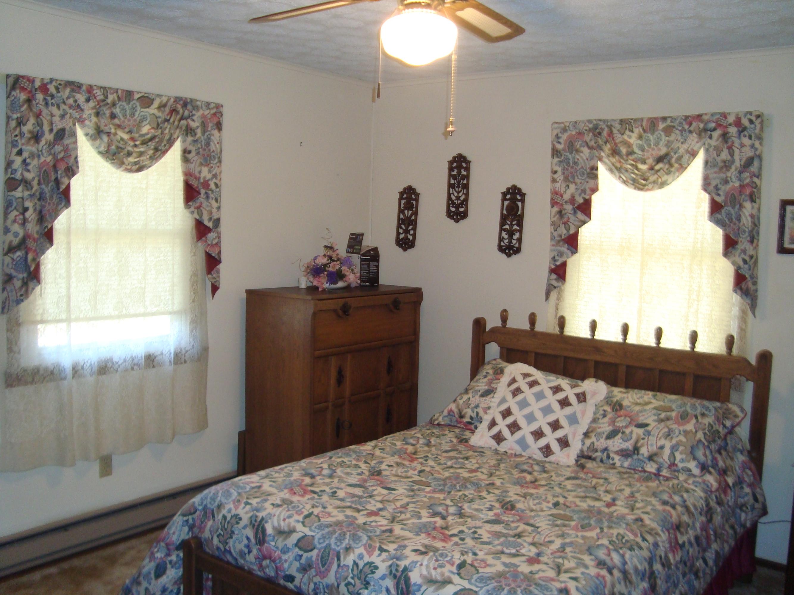 3288 Read Mountain Road Roanoke, VA 24019 - Photo 4 of 14 Bedroom