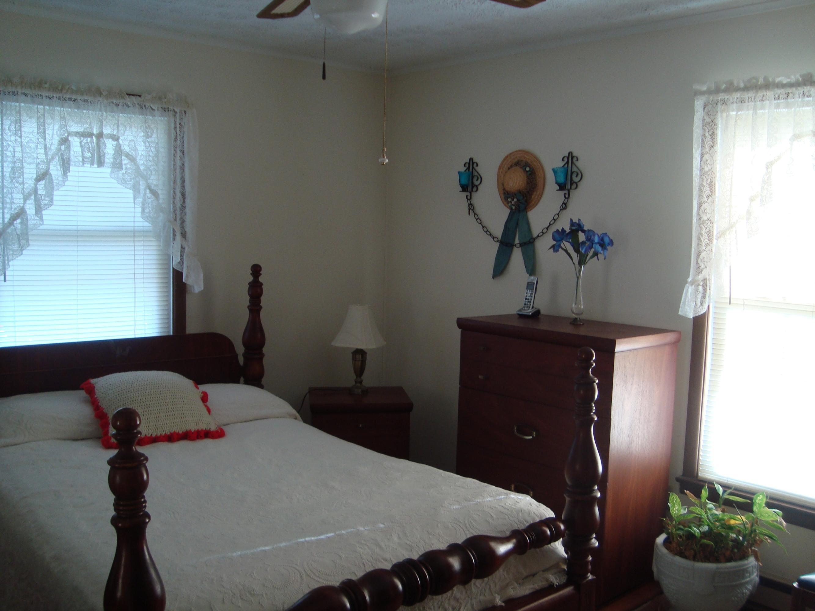 3288 Read Mountain Road Roanoke, VA 24019 - Photo 5 of 14 Bedroom