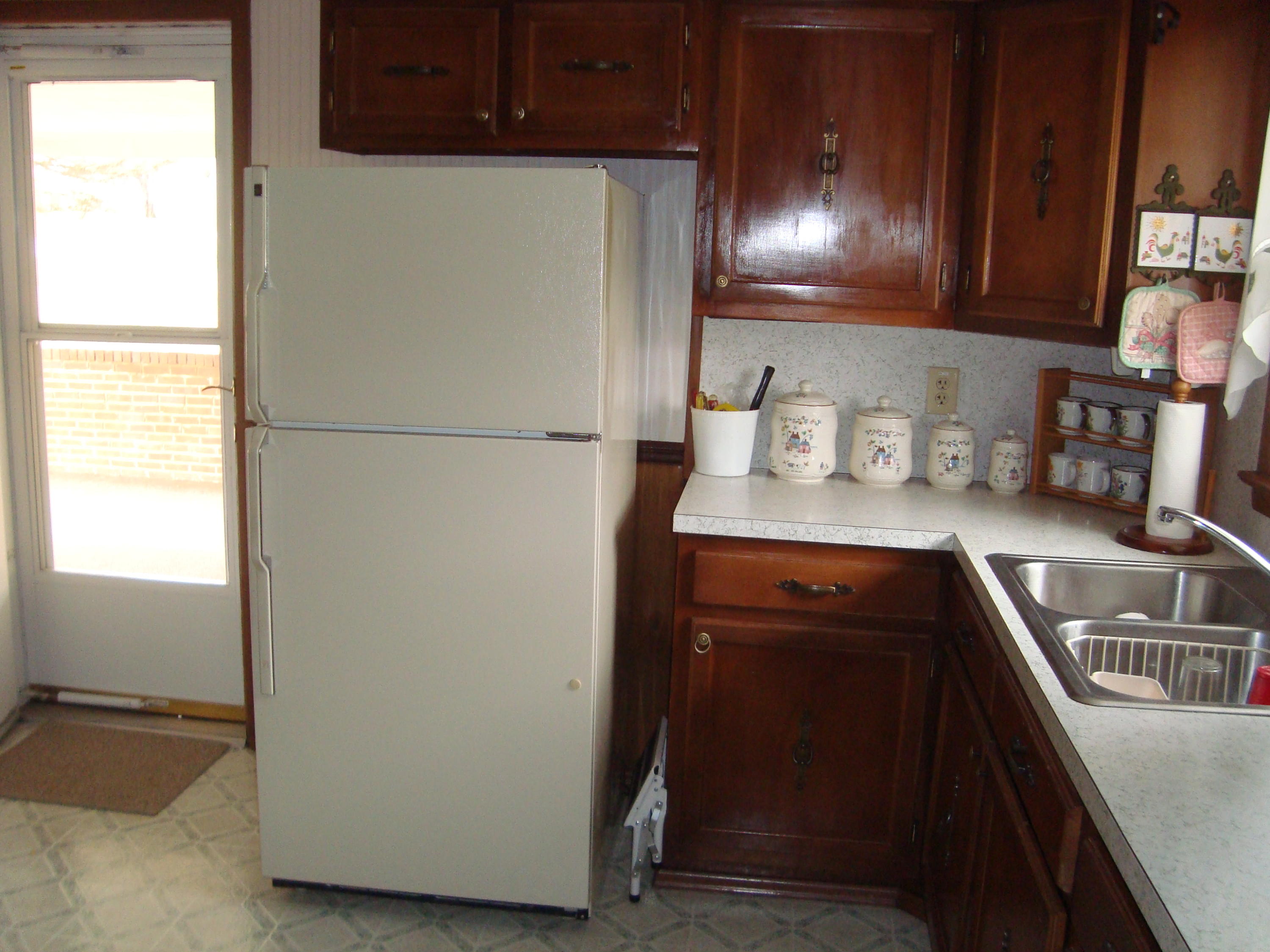 3288 Read Mountain Road Roanoke, VA 24019 - Photo 7 of 14 Kitchen