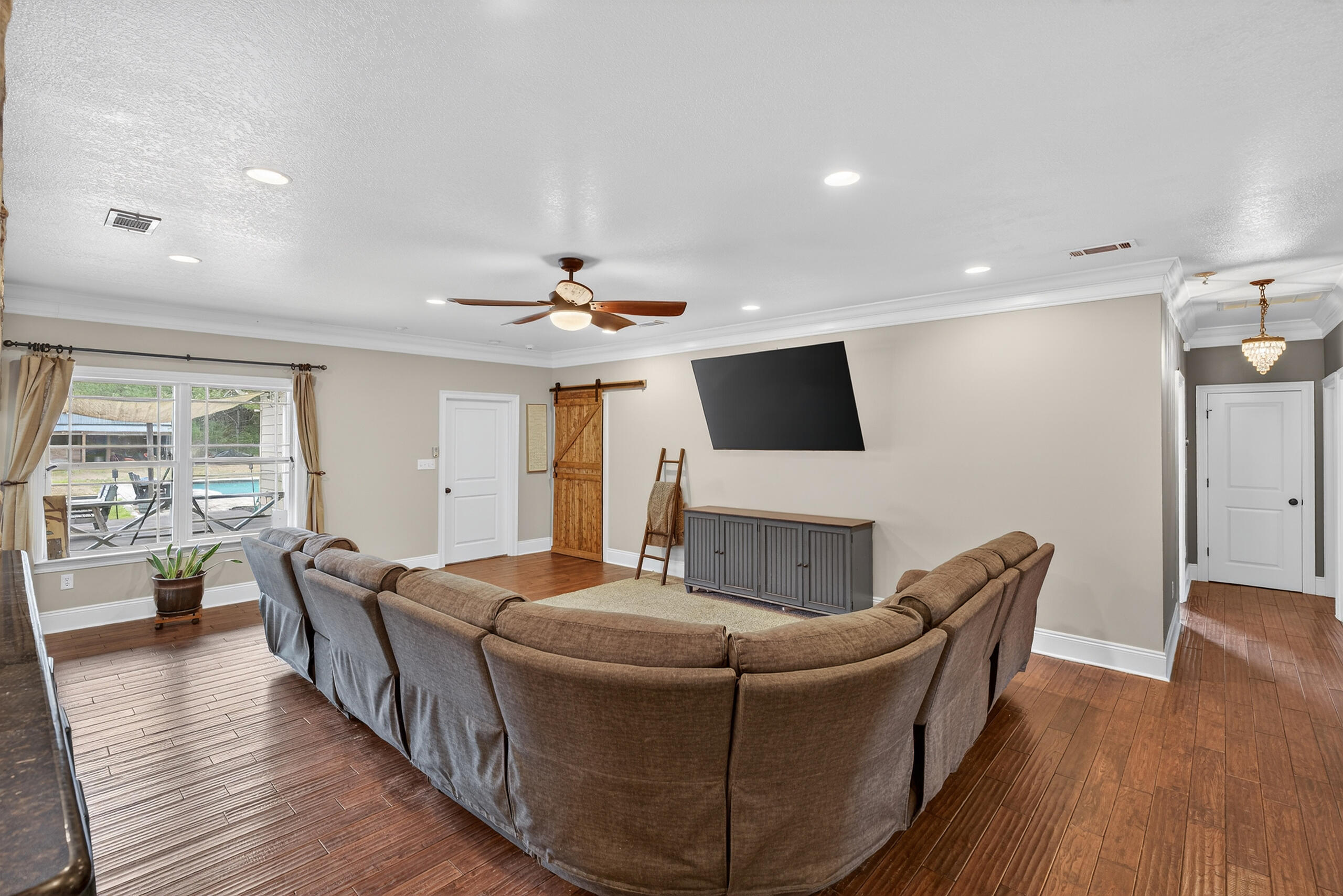 7935 Peacock Road Baker, FL 32531 - Photo 39 of 70 Living