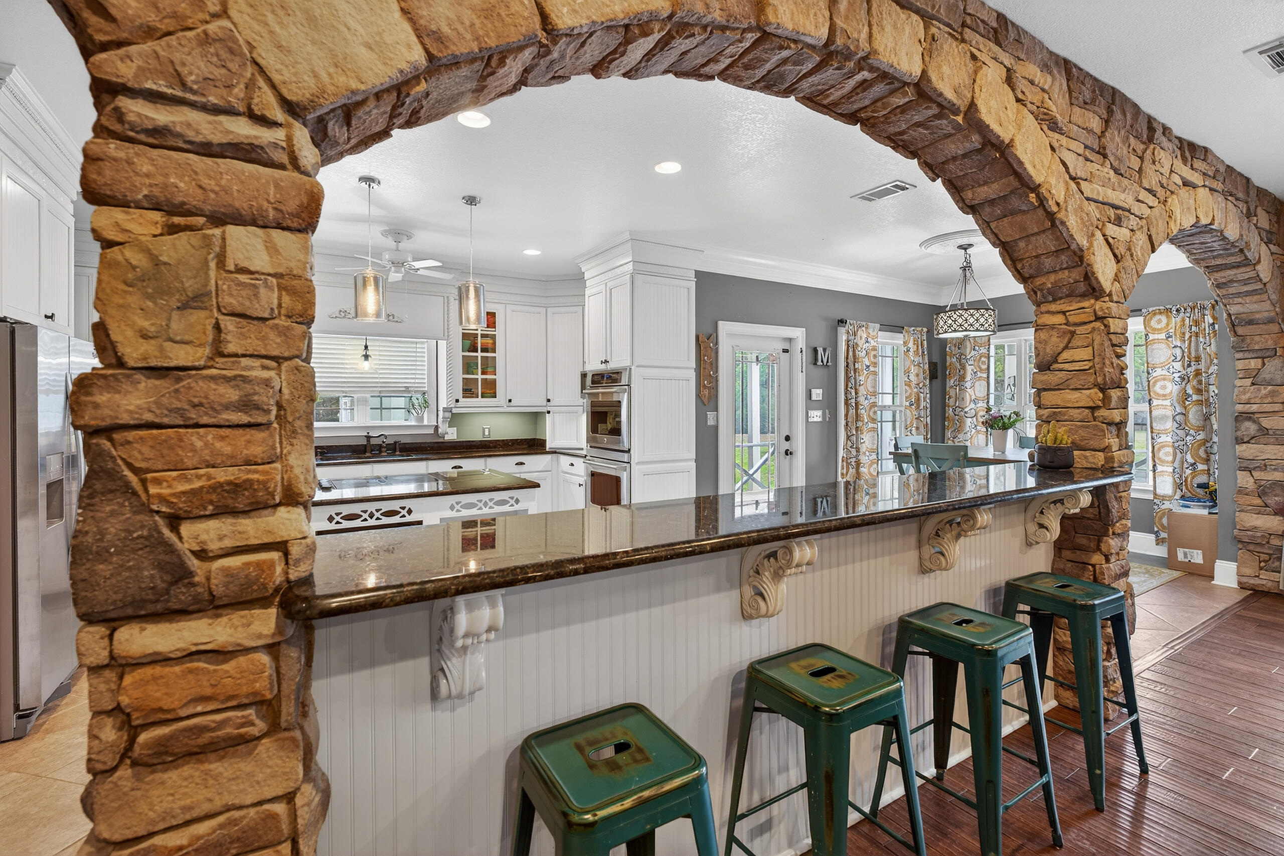 7935 Peacock Road Baker, FL 32531 - Photo 42 of 70 Bar