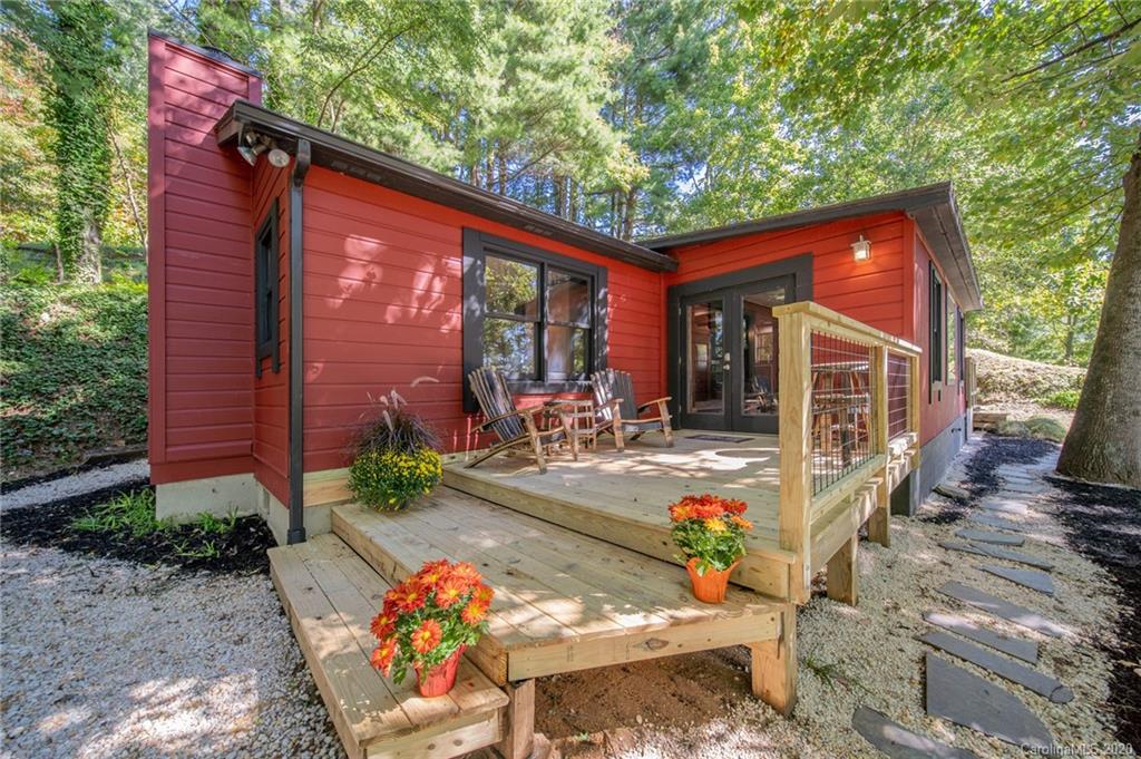 183 Spring Mountain Road Fairview, NC 28730 - Photo 1 of 27 Gallery Image 1
