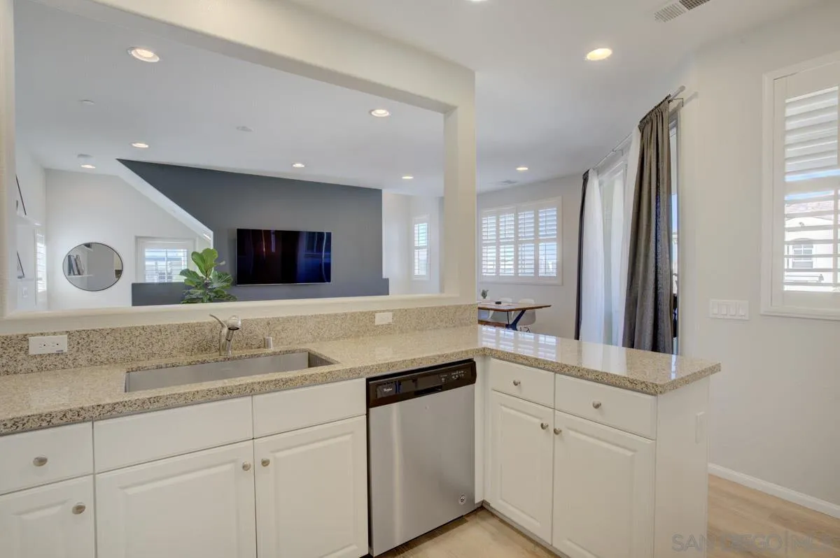 1405 Santa Victoria Road, Unit 1 Chula Vista, CA 91913 - Photo 14 of 34 Gallery Image 14