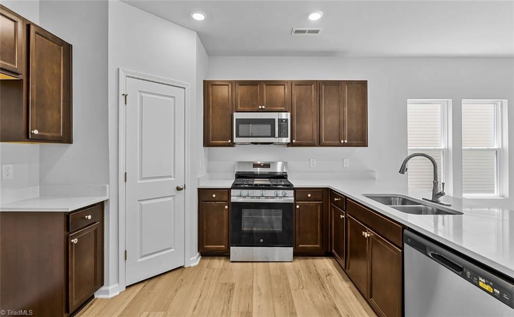 2516 Raspberry Hl Drive Winston-Salem, NC 27106 - Photo 3 of 14 Gallery Image 3