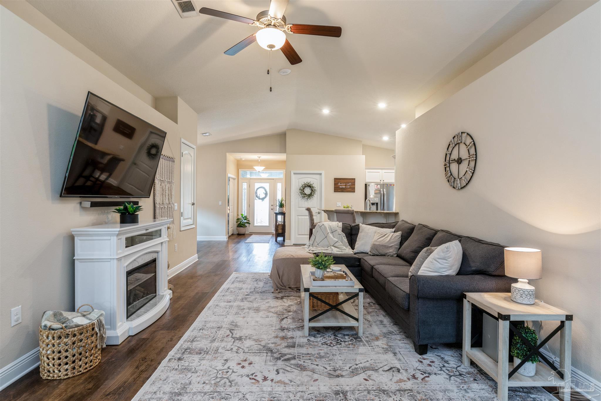 2084 Bergren Road Gulf Breeze, FL 32563 - Photo 8 of 35 Gallery Image 8