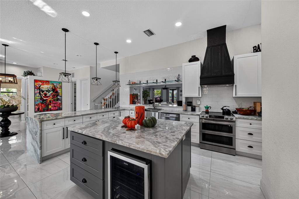 2211 Northeast 43rd Street Lighthouse Point, FL 33064 - Photo 13 of 44