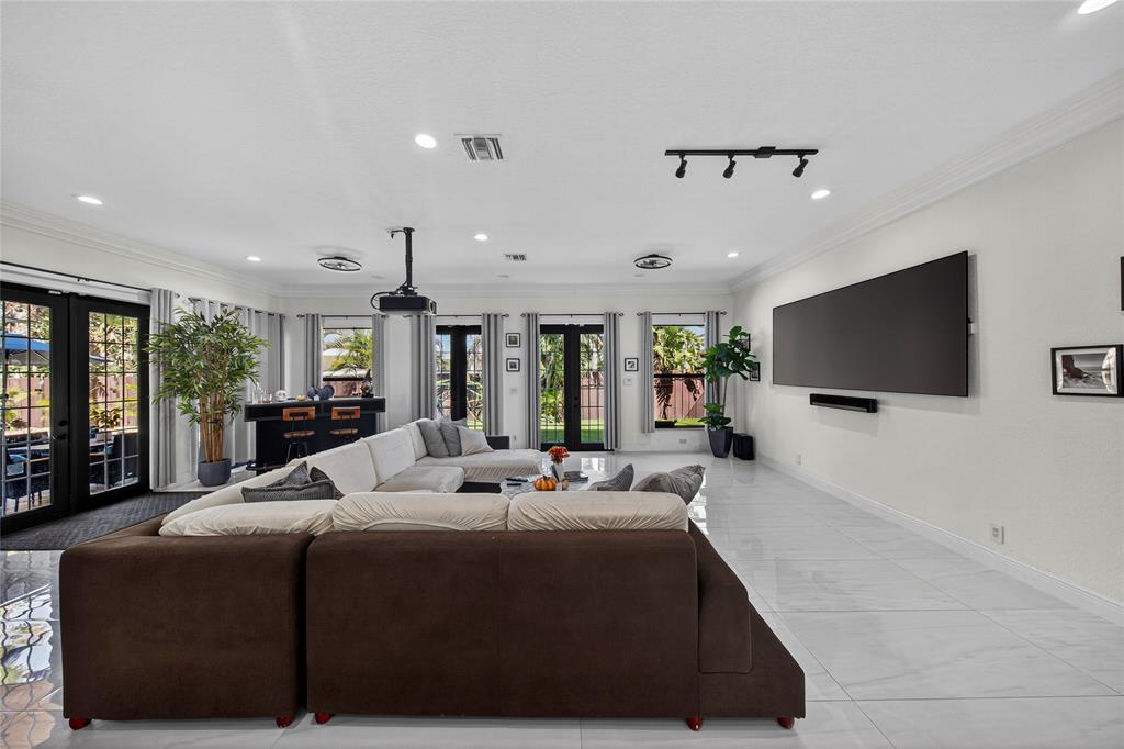 2211 Northeast 43rd Street Lighthouse Point, FL 33064 - Photo 17 of 44