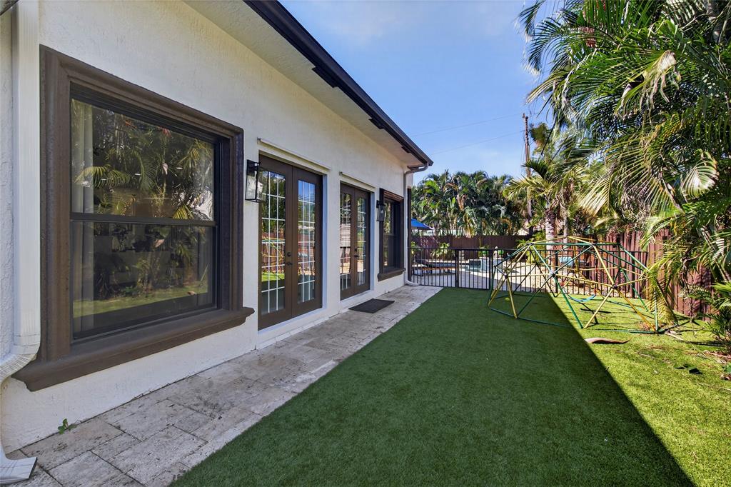 2211 Northeast 43rd Street Lighthouse Point, FL 33064 - Photo 41 of 44