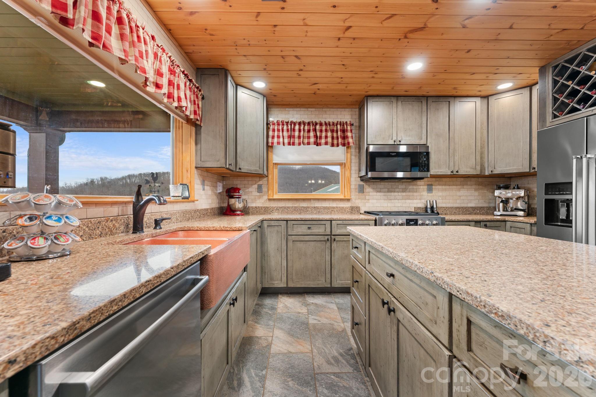 833 Fox Run Road Bryson City, NC 28713 - Photo 17 of 44