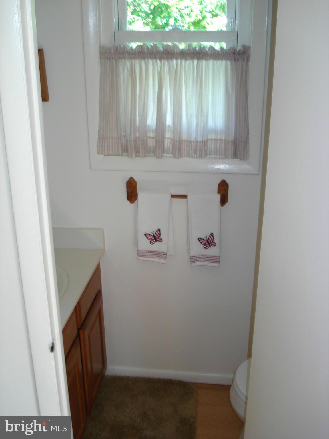 58 Timber Rock Road Gaithersburg, MD 20878 - Photo 12 of 22 Powder Room on Main Level