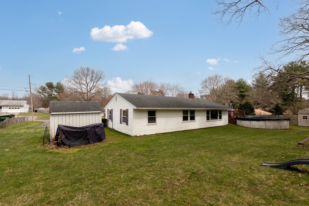 17 Ralph Road Raynham, MA 02767 - Photo 4 of 33