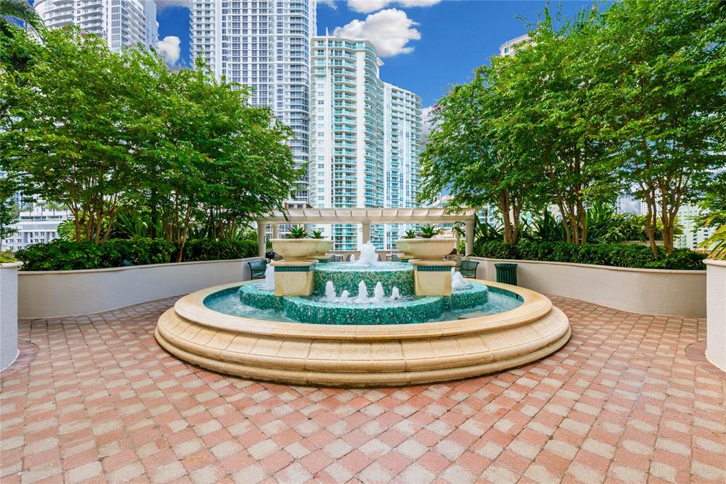511 Southeast 5th Avenue, Unit 1906 Fort Lauderdale, FL 33301 - Photo 35 of 64 a view of a fountain in the middle of a house