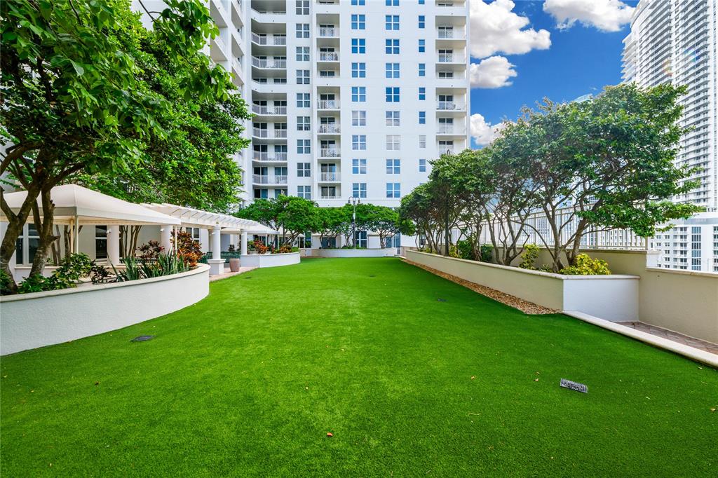 511 Southeast 5th Avenue, Unit 1906 Fort Lauderdale, FL 33301 - Photo 36 of 64 Zen garden