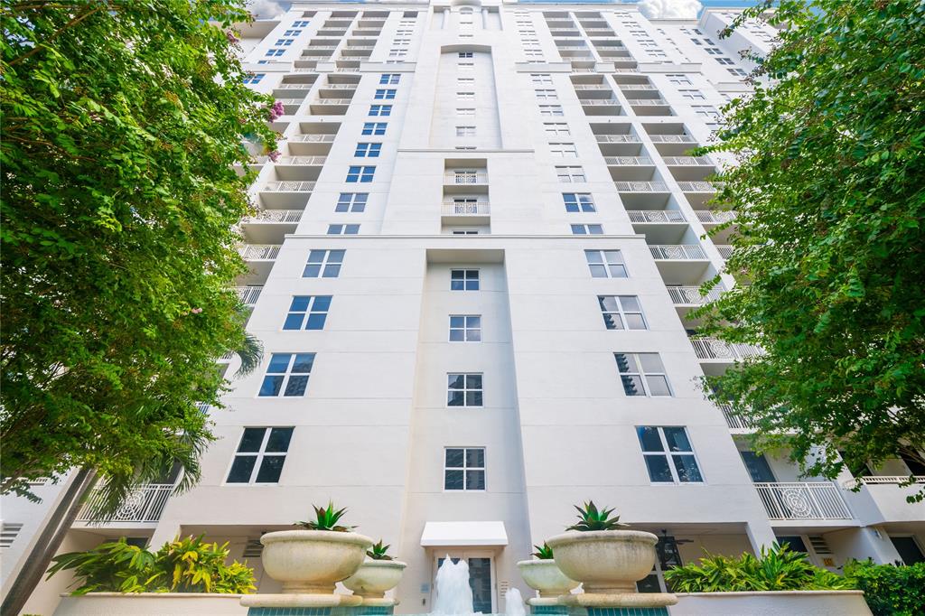 511 Southeast 5th Avenue, Unit 1906 Fort Lauderdale, FL 33301 - Photo 54 of 64 front view of a building
