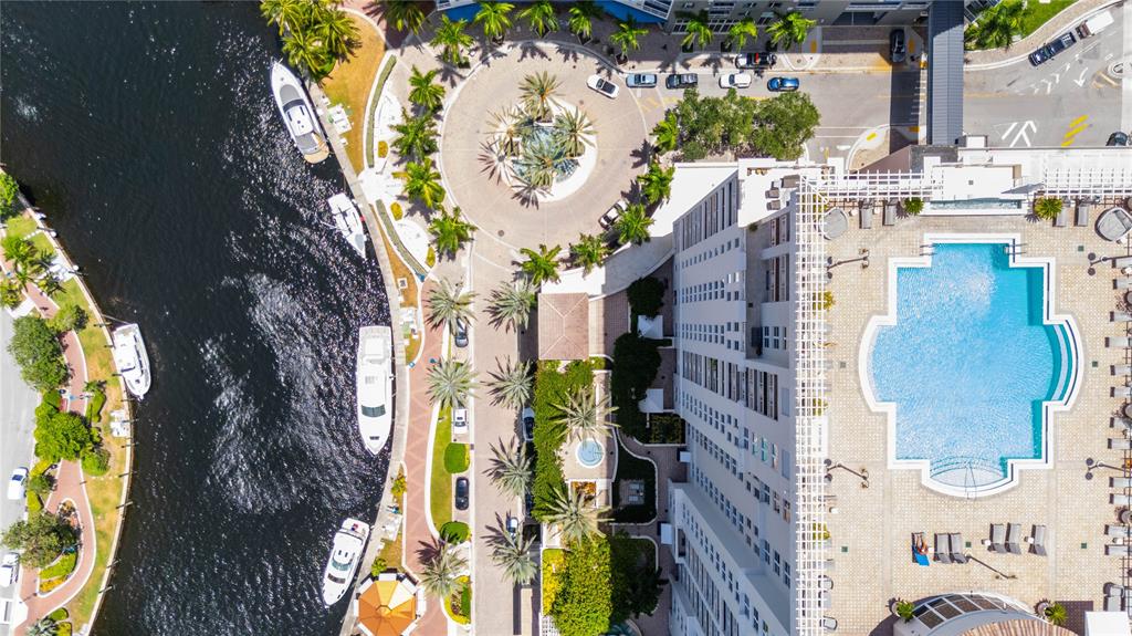 511 Southeast 5th Avenue, Unit 1906 Fort Lauderdale, FL 33301 - Photo 64 of 64 an aerial view of residential houses with outdoor space