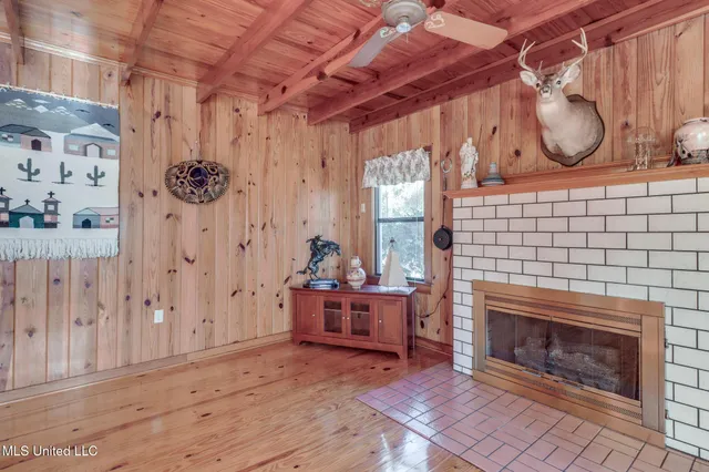 $459,000 | 16000 Moragas Lane, Kiln, MS 39556
