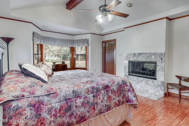 $459,000 | 16000 Moragas Lane, Kiln, MS 39556