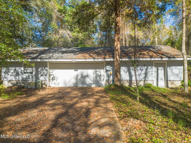 $459,000 | 16000 Moragas Lane, Kiln, MS 39556