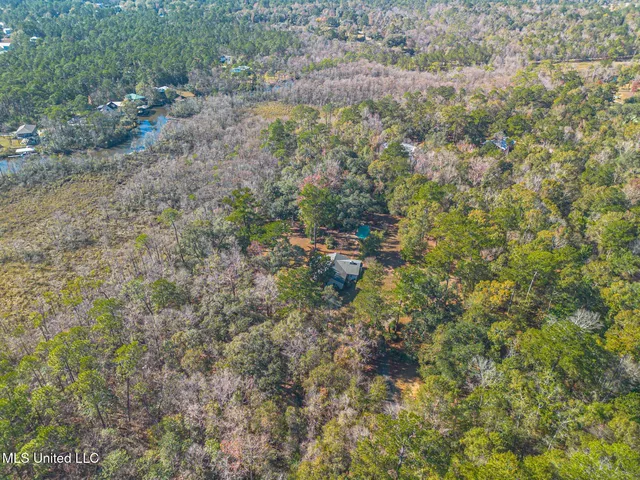 $459,000 | 16000 Moragas Lane, Kiln, MS 39556