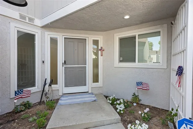 $910,000 | 5 Sage Hill Lane, Laguna Hills, CA 92653