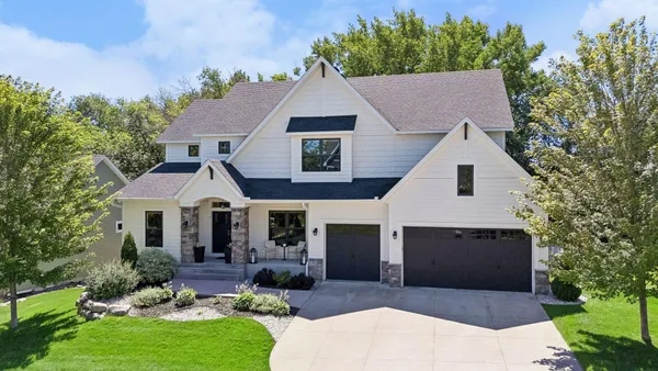 $1,050,000 | 15805 43rd Place North, Plymouth, MN 55446