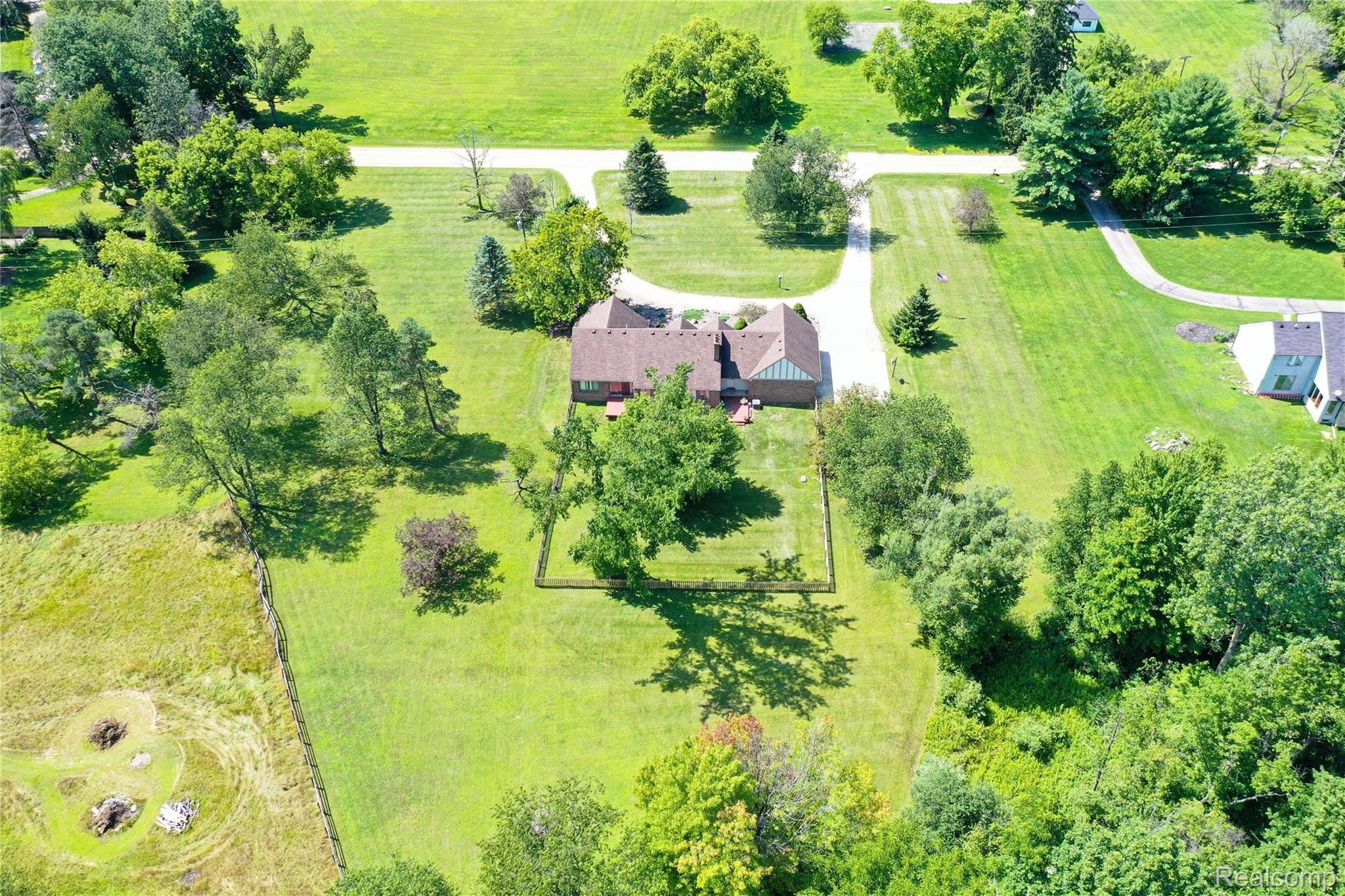 2859 Pleasant Valley Road Brighton, MI 48114 - Photo 39 of 43 Drone14.jpg