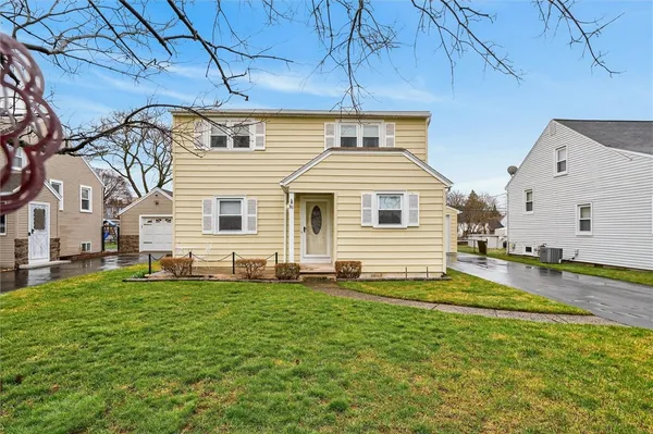 $189,900 | 89 Haddon Road, Greece, NY 14626