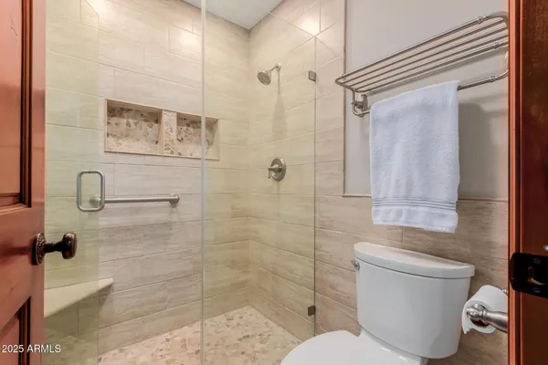 $2,000 | 5525 East Thomas Road, Unit E3, Phoenix, AZ 85018
