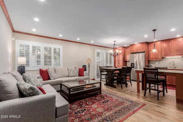 $2,000 | 5525 East Thomas Road, Unit E3, Phoenix, AZ 85018