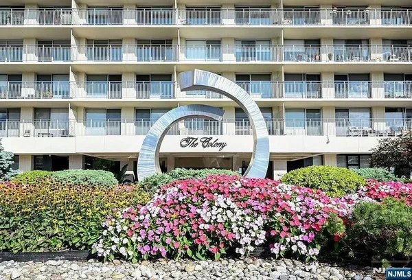 $425,000 | 1530 Palisade Avenue, Unit 23G, Fort Lee, NJ 07024