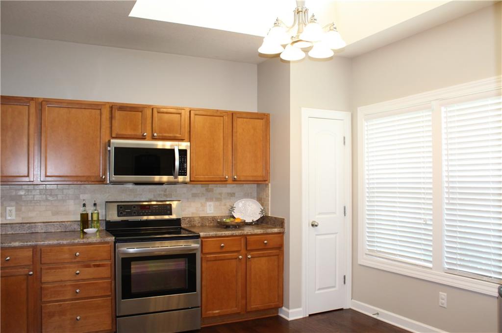 11193 Schoolhouse Road Fishers, IN 46037 - Photo 12 of 32 Gallery Image 12