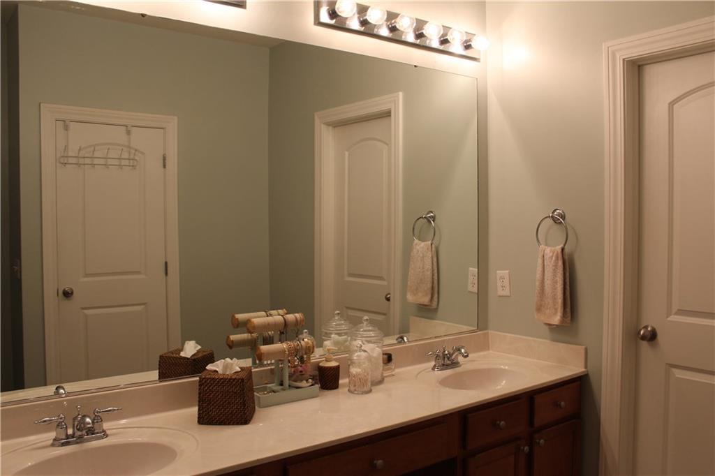 11193 Schoolhouse Road Fishers, IN 46037 - Photo 17 of 32 Gallery Image 17