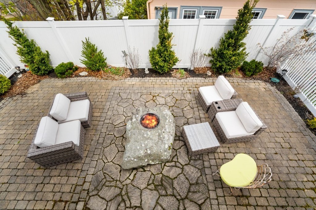 24 Wendell Road Nahant, MA 01908 - Photo 3 of 42 Gallery Image 3