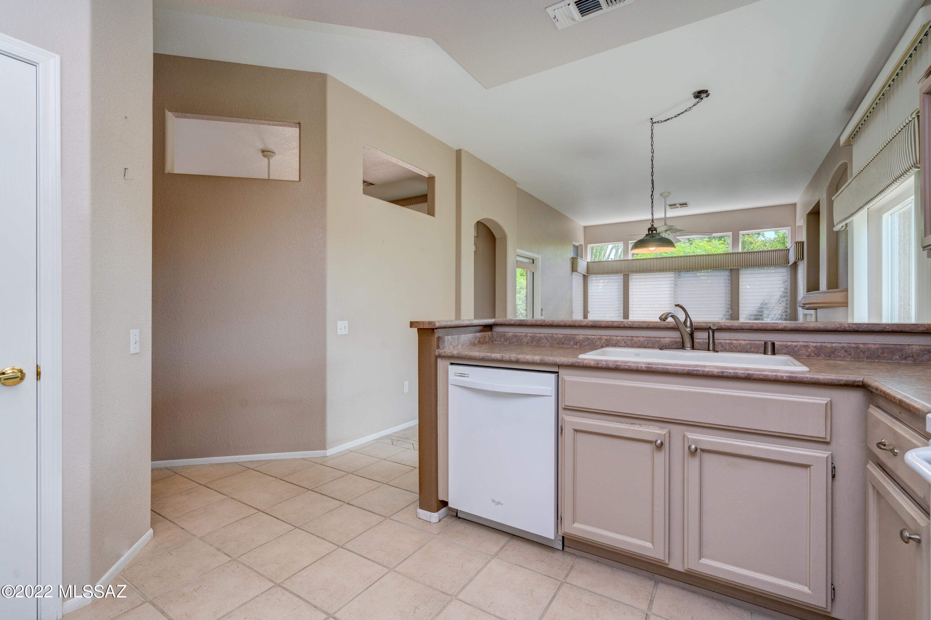 1110 East Royal Oak Road Tucson, AZ 85755 - Photo 7 of 29