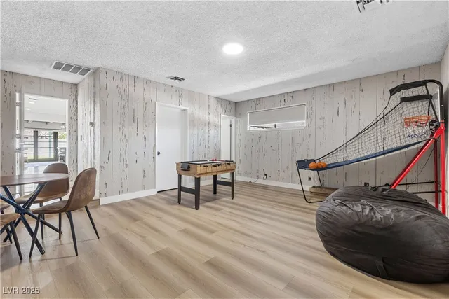 $4,388 | 2420 Laurie Drive, Las Vegas, NV 89102