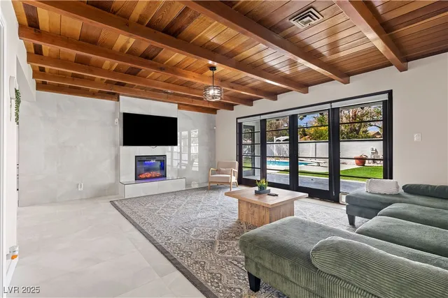 $4,388 | 2420 Laurie Drive, Las Vegas, NV 89102