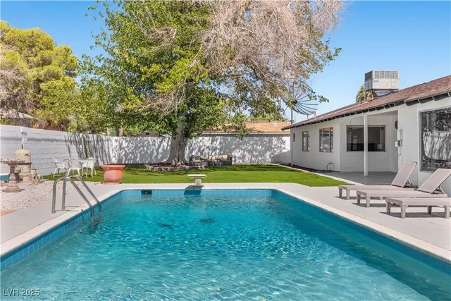 $4,388 | 2420 Laurie Drive, Las Vegas, NV 89102