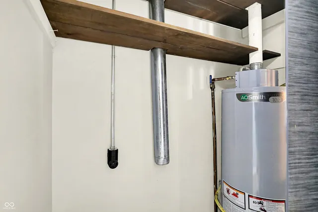 $230,000 | 821 Princeton Drive, New Whiteland, IN 46184