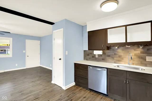 $230,000 | 821 Princeton Drive, New Whiteland, IN 46184