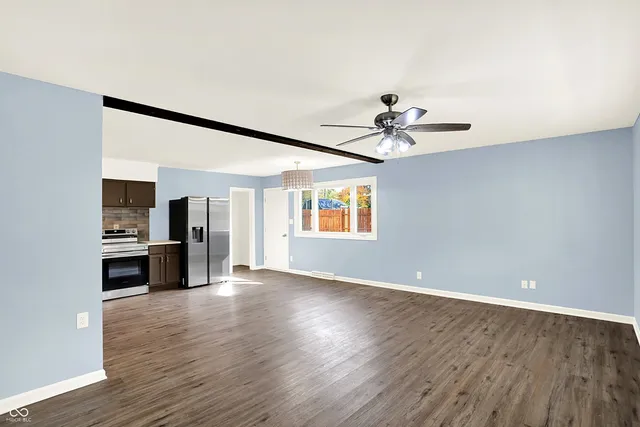 $230,000 | 821 Princeton Drive, New Whiteland, IN 46184