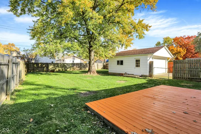 $230,000 | 821 Princeton Drive, New Whiteland, IN 46184