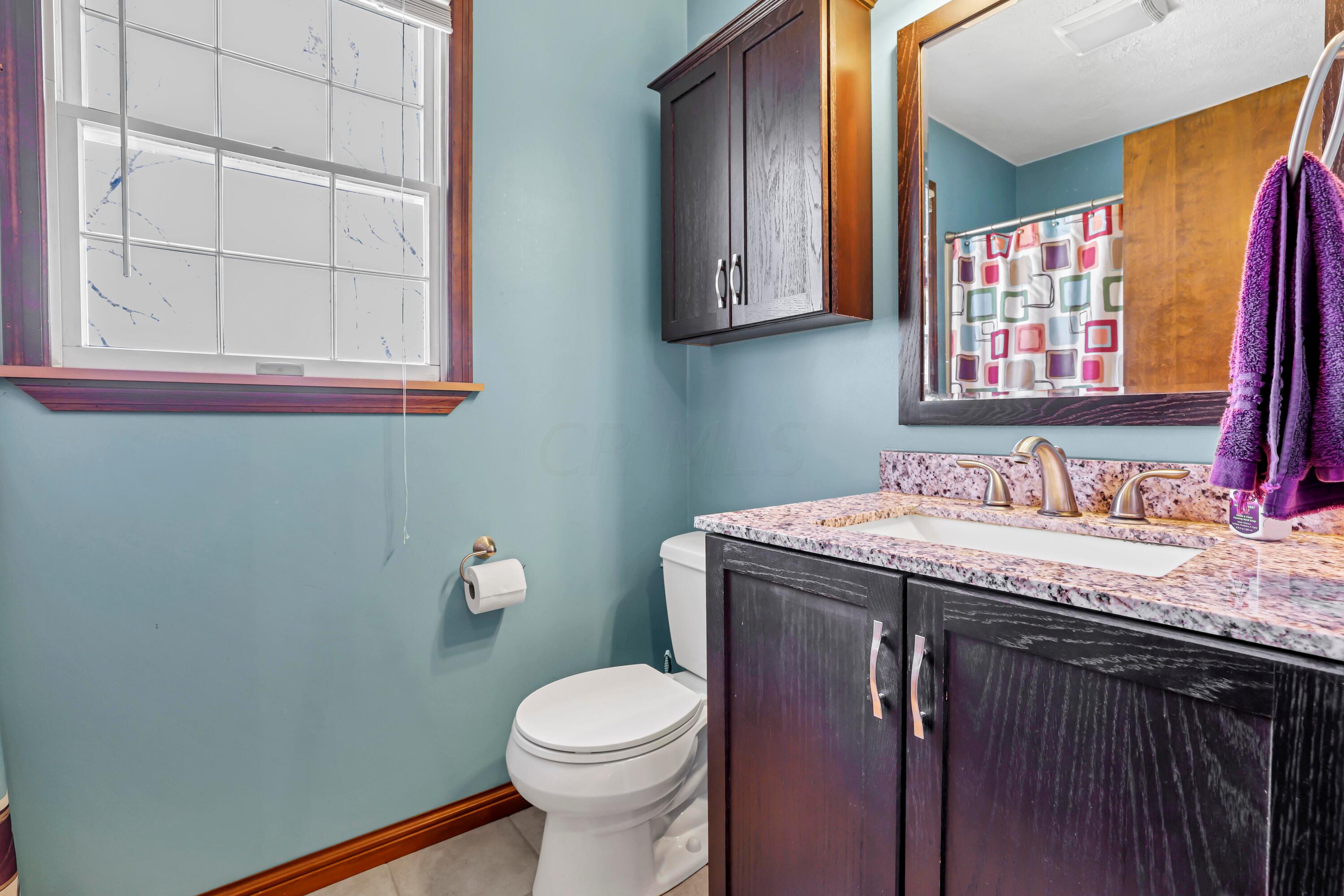 6387 Refugee Road Southwest Etna, OH 43062 - Photo 77 of 117 2nd Floor Full Bath