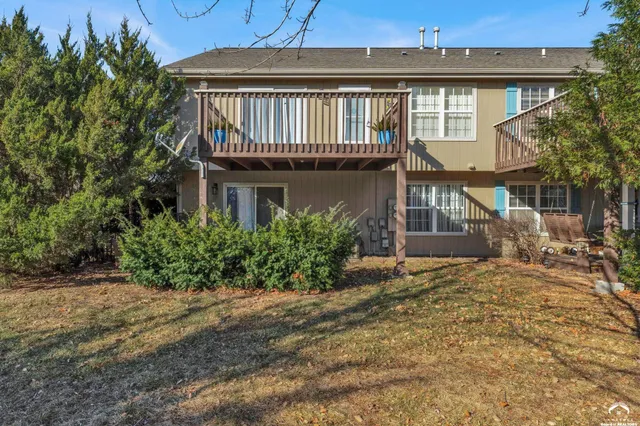 $265,000 | 1522 Legend Trail Drive, Unit B, Lawrence, KS 66047
