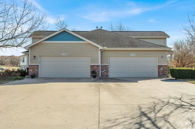 $265,000 | 1522 Legend Trail Drive, Unit B, Lawrence, KS 66047