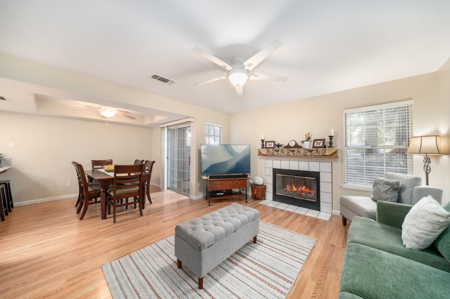 4112 Alex Lane Carmichael, CA 95608 - Photo 6 of 36