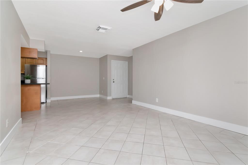 228 Berry Tree Place Brandon, FL 33510 - Photo 5 of 35