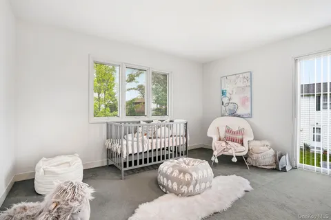 $1,349,000 | 55 Hampton Ovl, New Rochelle, NY 10805